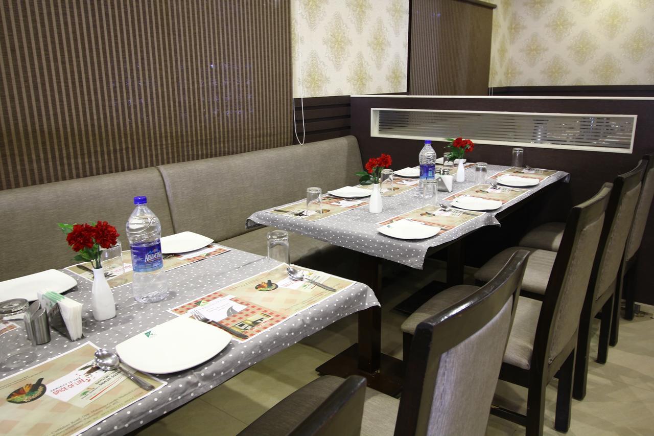 Vels Hotel Pondicherry Exterior foto