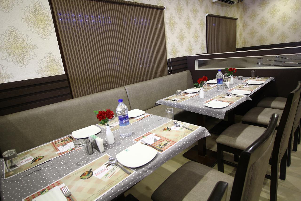 Vels Hotel Pondicherry Exterior foto