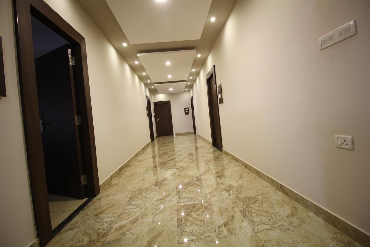 Vels Hotel Pondicherry Exterior foto